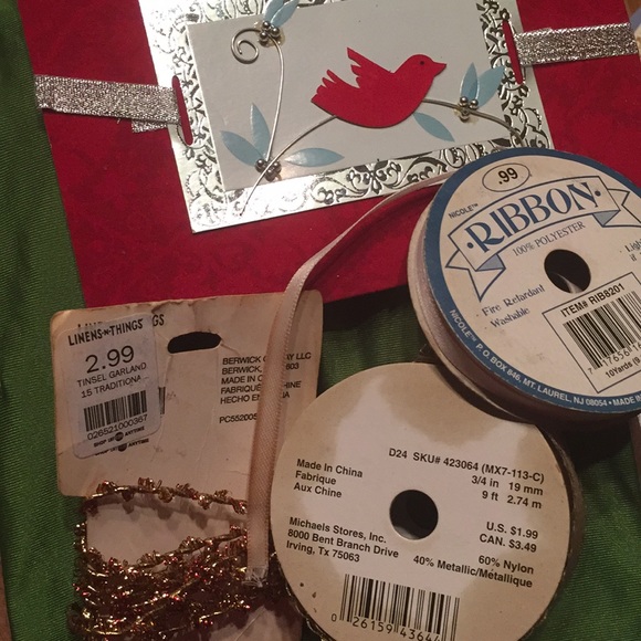 39-piece NWT BOGO holiday cards/envelopes & ribbon - Picture 7 of 13